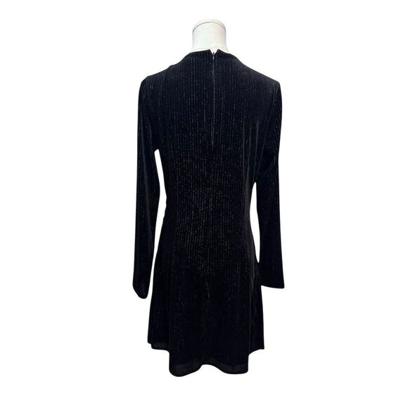 EUC BCBGeneration Women's Black Velvet V-Neck Long-Sleeve Mini Dress 10 - Picture 2 of 6